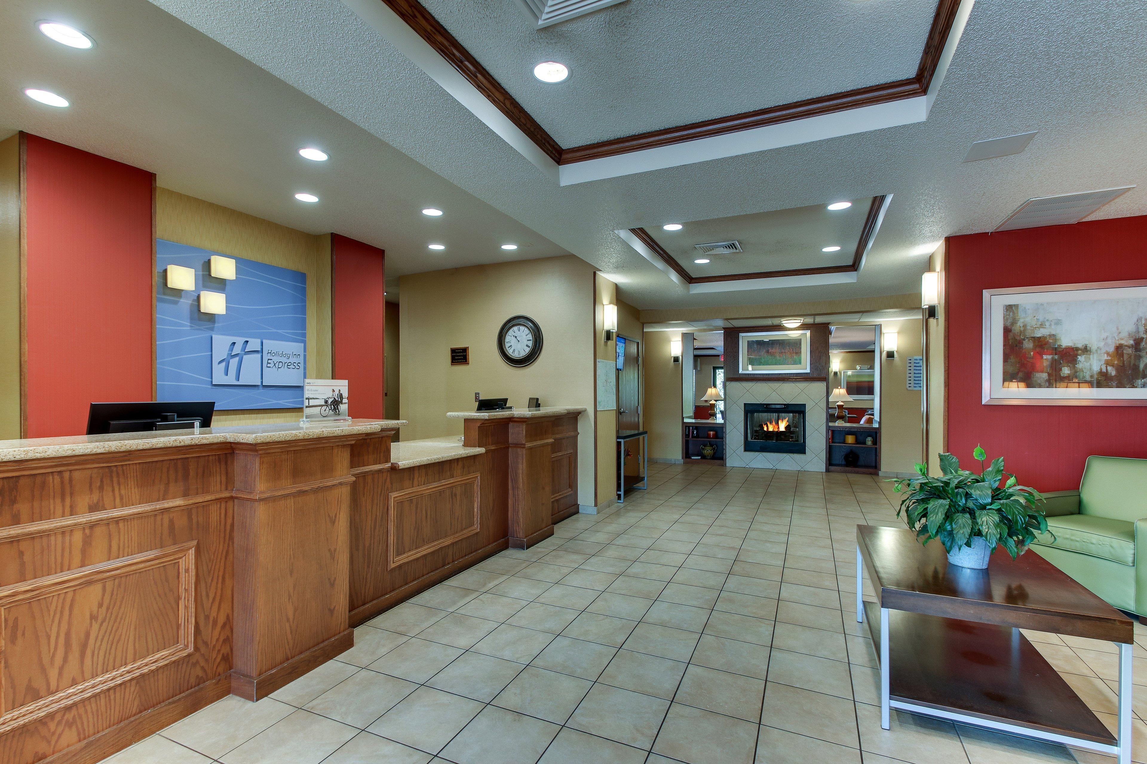 Holiday Inn Express Hotel & Suites Lancaster-Lititz By Ihg Exterior foto