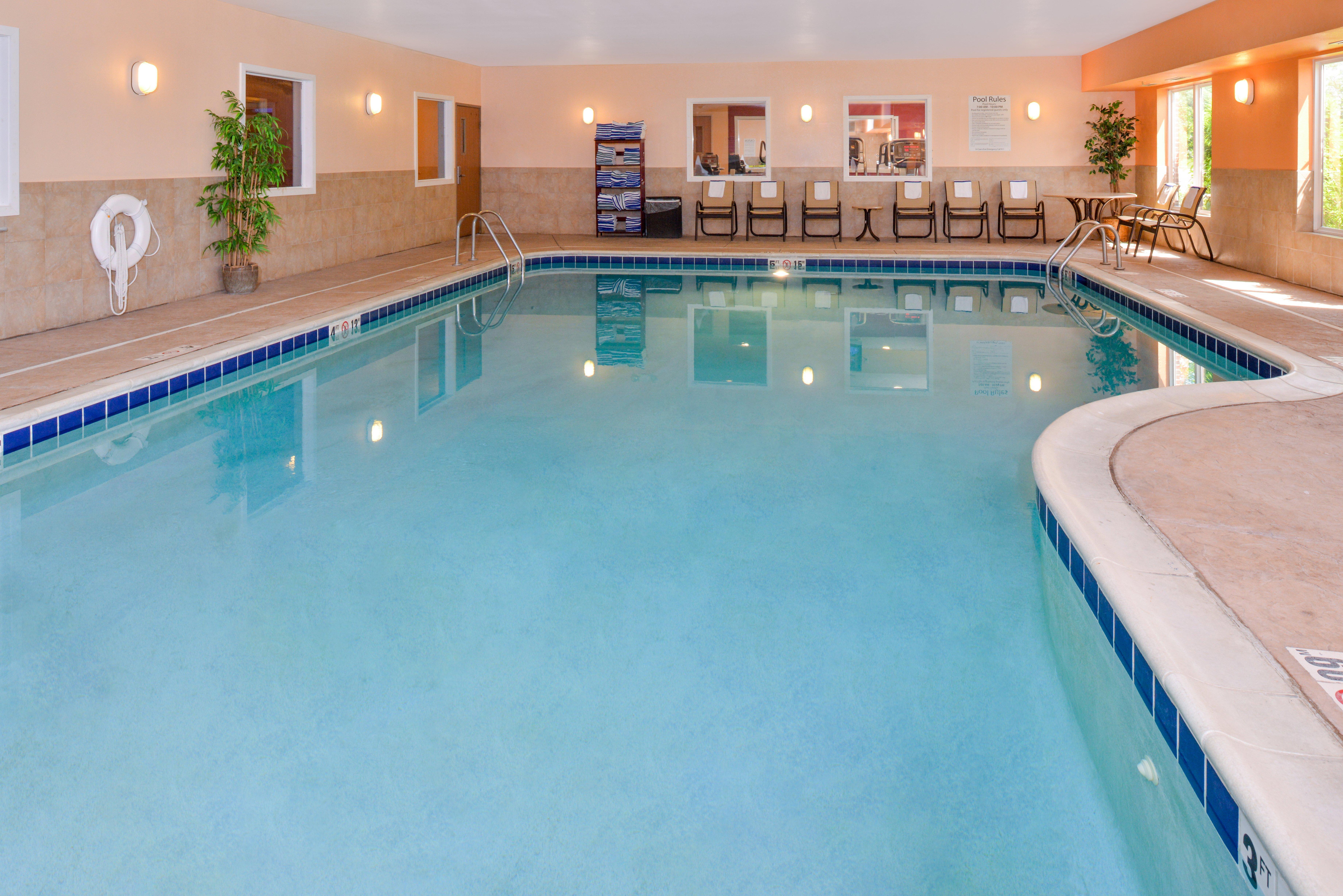 Holiday Inn Express Hotel & Suites Lancaster-Lititz By Ihg Exterior foto