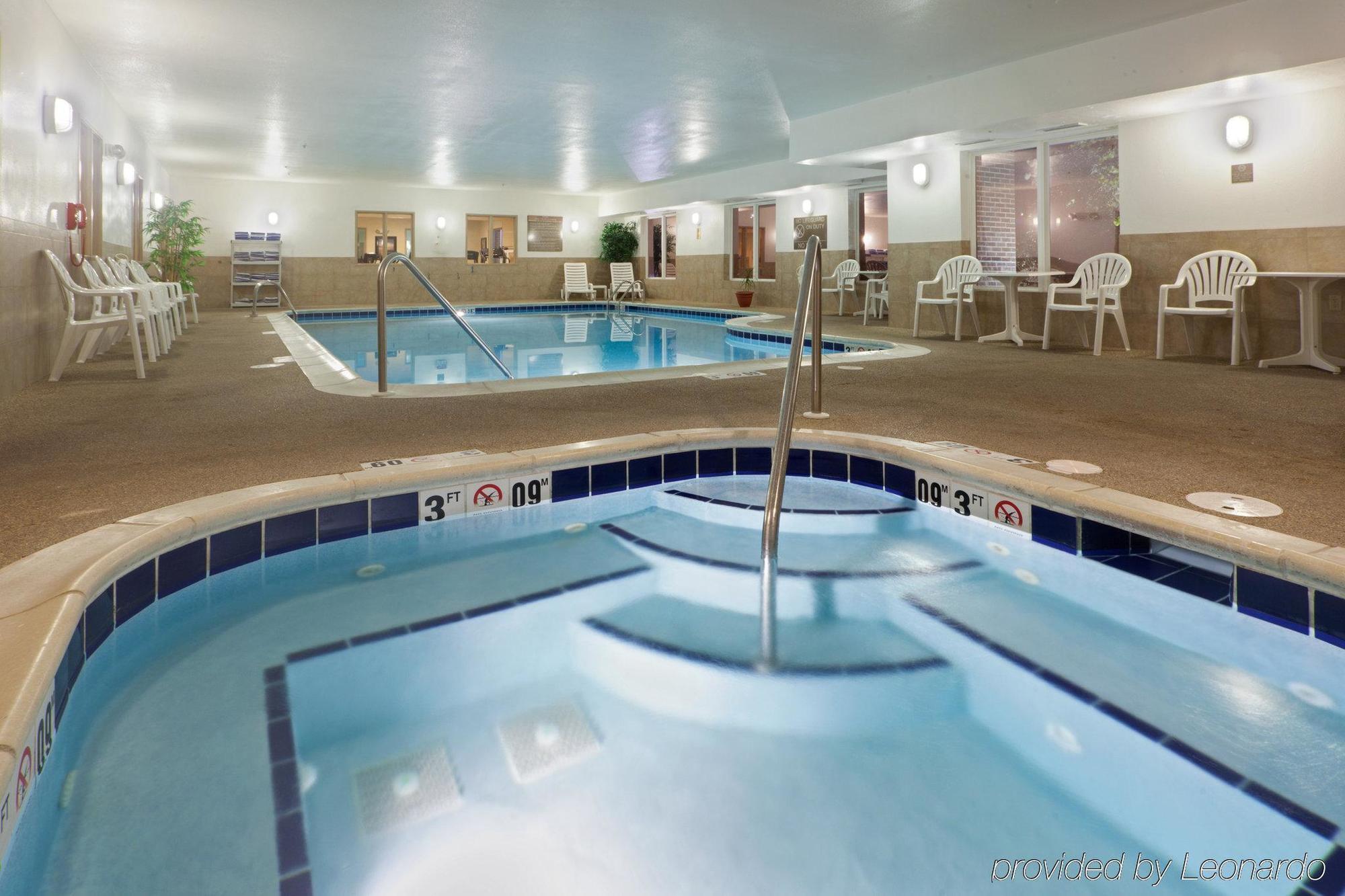 Holiday Inn Express Hotel & Suites Lancaster-Lititz By Ihg Facilidades foto